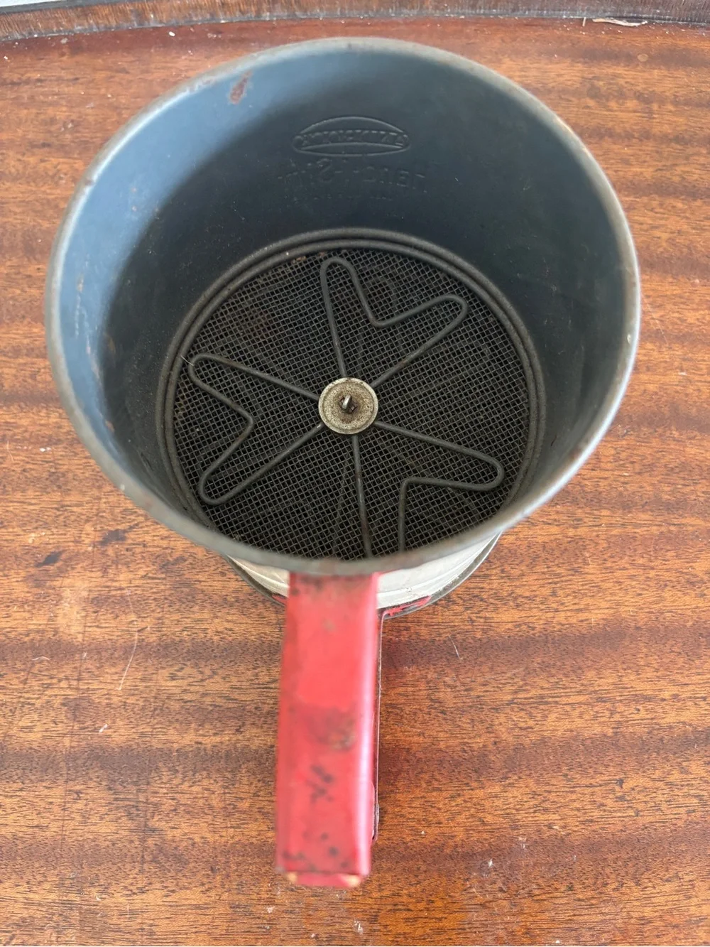 Cream Vintage Androck Hand-i-Sift Floral Sifter with Red Handle 1940s
